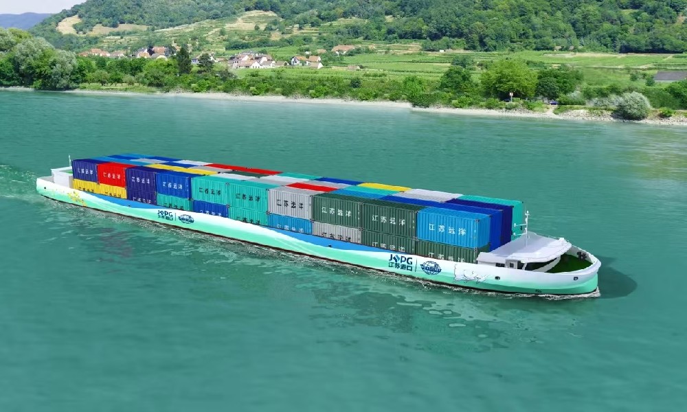 水運江蘇 | 江蘇遠洋打造120標箱純電動集裝箱綠色船隊