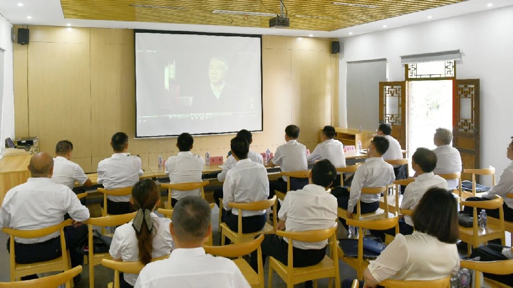 江蘇遠(yuǎn)洋開(kāi)展黨委理論學(xué)習(xí)中心組（擴(kuò)大）現(xiàn)場(chǎng)學(xué)習(xí)