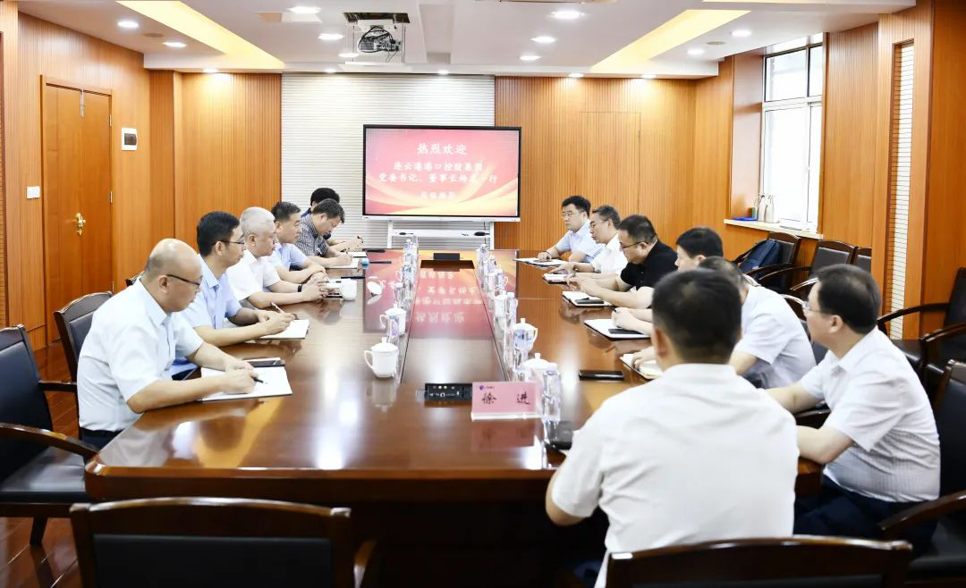 連云港港口控股集團(tuán)拜訪江蘇遠(yuǎn)洋就進(jìn)一步深化戰(zhàn)略合作達(dá)成共識(shí)
