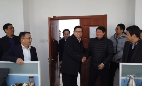 春節(jié)開工首日，公司領(lǐng)導(dǎo)向員工拜年