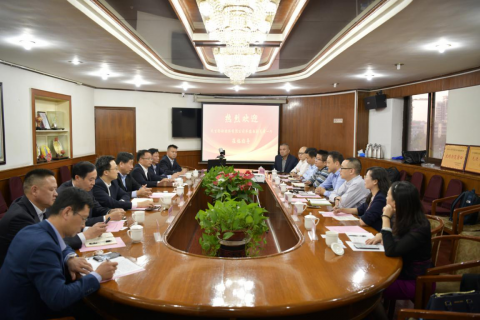 民生輪船車德西副總裁一行來江蘇遠(yuǎn)洋進(jìn)行合作交流洽談