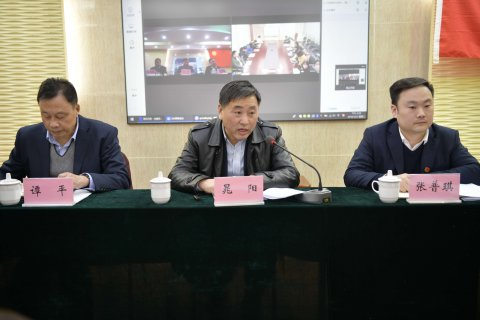 懷揣夢(mèng)想 放飛青春 ——公司領(lǐng)導(dǎo)寄語青年職工