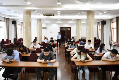 以賽促學(xué) 比學(xué)趕超 —— 江蘇遠(yuǎn)洋黨委開展黨史知識現(xiàn)場競答