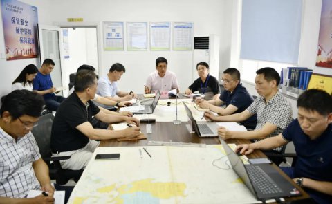 江蘇遠(yuǎn)洋開展2021年度上半年船岸聯(lián)合演習(xí)暨疫情防控演練