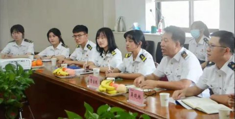 集美大學航海學院“智思領航2.0”暑期實踐隊探訪江蘇遠洋