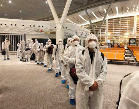 一線紀(jì)實 | 用責(zé)任與擔(dān)當(dāng)彰顯中國海員的風(fēng)采——江蘇遠(yuǎn)洋船員德國接班記