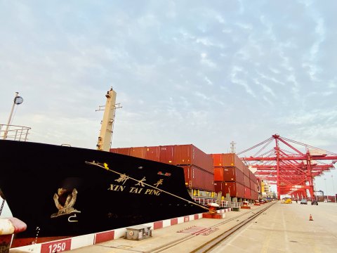 江蘇遠(yuǎn)洋“連云港-九州”航線成功首航