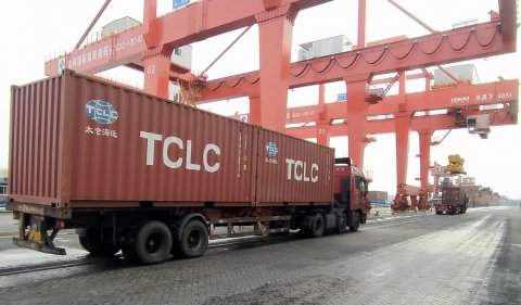 江蘇遠洋徐州區(qū)域內外貿聯運成功首航