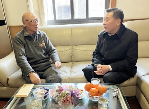 扶貧濟困獻愛心，溫馨和諧過春節(jié)